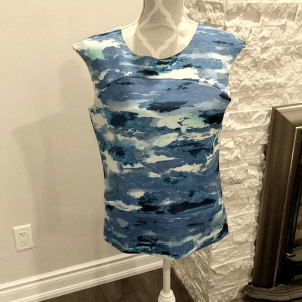 Cable & Gauge sleeveless blouse